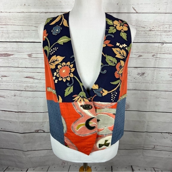 Yasuko Jackets & Blazers - Yasuko fall design colors silk vest Sz S/M